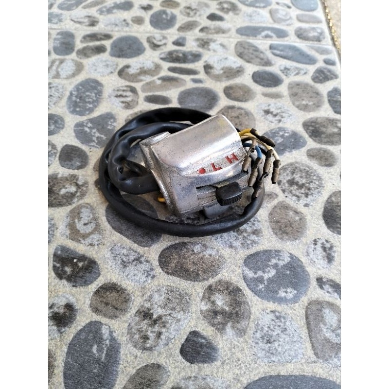 HOLDER KANAN CB100 S90 GAS DALAM SAKLAR KANAN CB100 CB125 S90 GAS DALAM