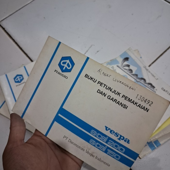buku petunjuk dan pemakaian vespa excel 150 original bekas bagus warna motor hijau