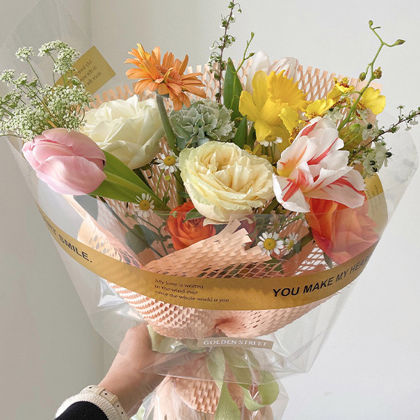 

Kertas Cellophane Buket Bunga Motif Tulisan Lucky To Have You Flower Wrapping Paper Celophane / Chellophane Fst