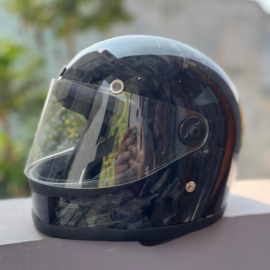 Helm Gringo Slim Retro Motif CARBON menggunakan Visor