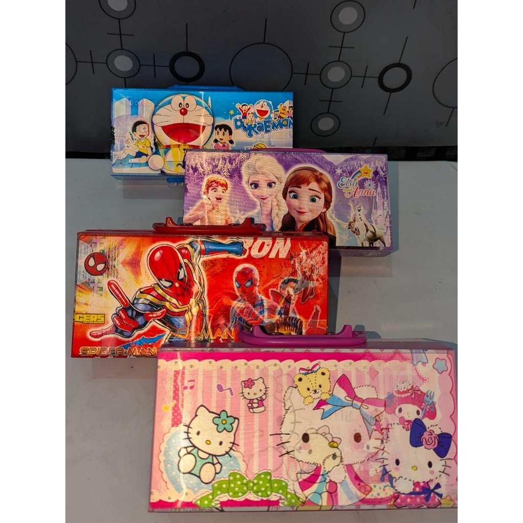 

KOTAK PENSIL PIN KODE SUSUN GAMBAR 3D KARAKTER Alat Tulis Stationery