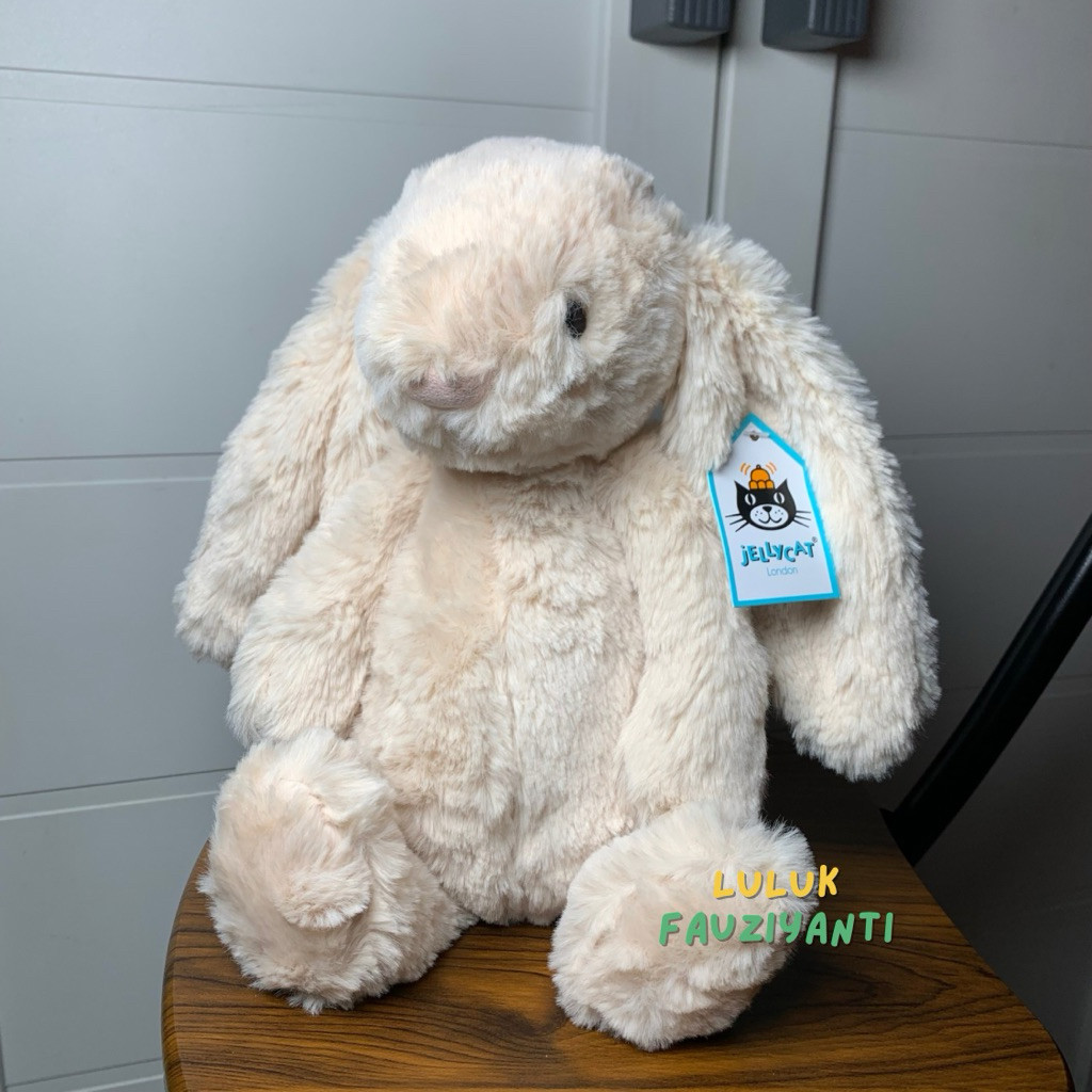 

Jellycat Imperfect Medium Bunny Mata Bordir 33cm (NEW)