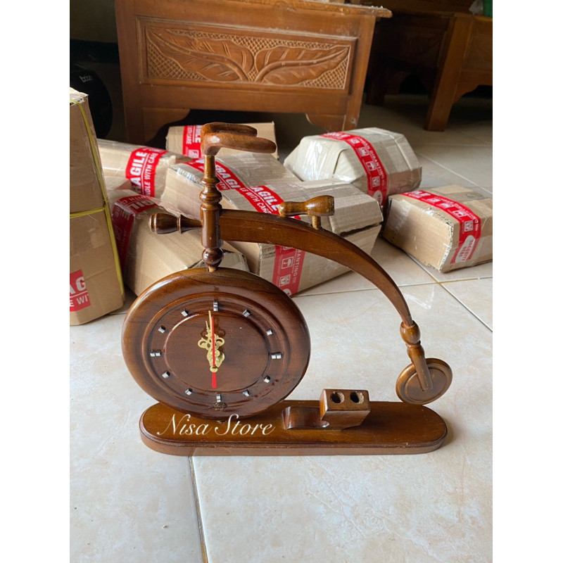 Jam meja kayu jati motif sepeda/jam meja/jam kayu jati