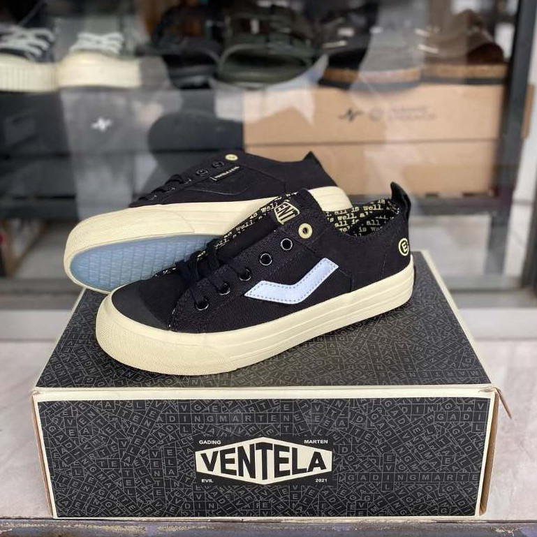 Sepatu Ventela x Evil x Papa Gading All Is Well Black Low Sepatu Pria Ventela Kasual Kanvas Pendek
