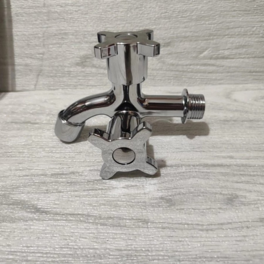 AKM Kran cabang air 2 aliran kran doubel