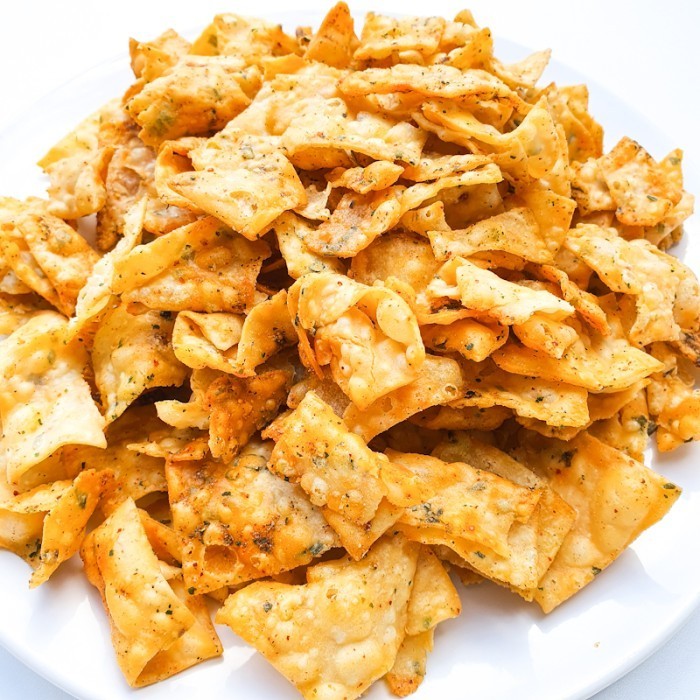 

Pasar Keripik Pangsit Bawang Pedas Daun Jeruk size Kecil 120g