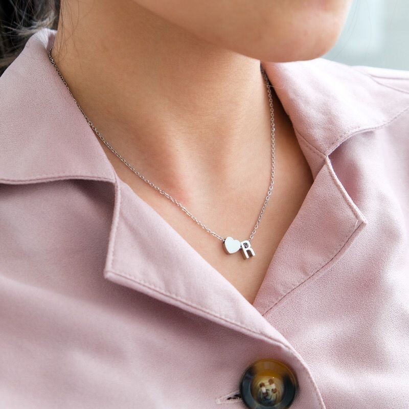 Kalung Titanium huruf love abjad silver