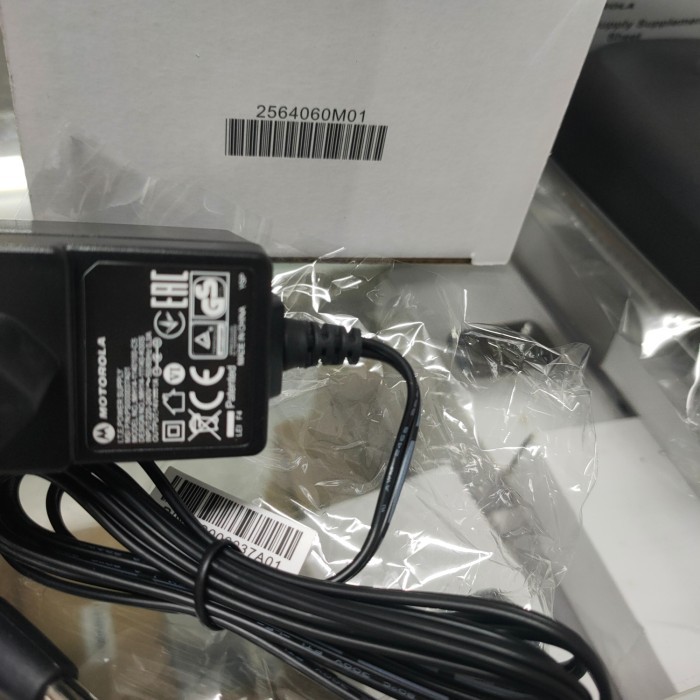 CHARGER XIR 6620 I APX 1000 MOTOROLA