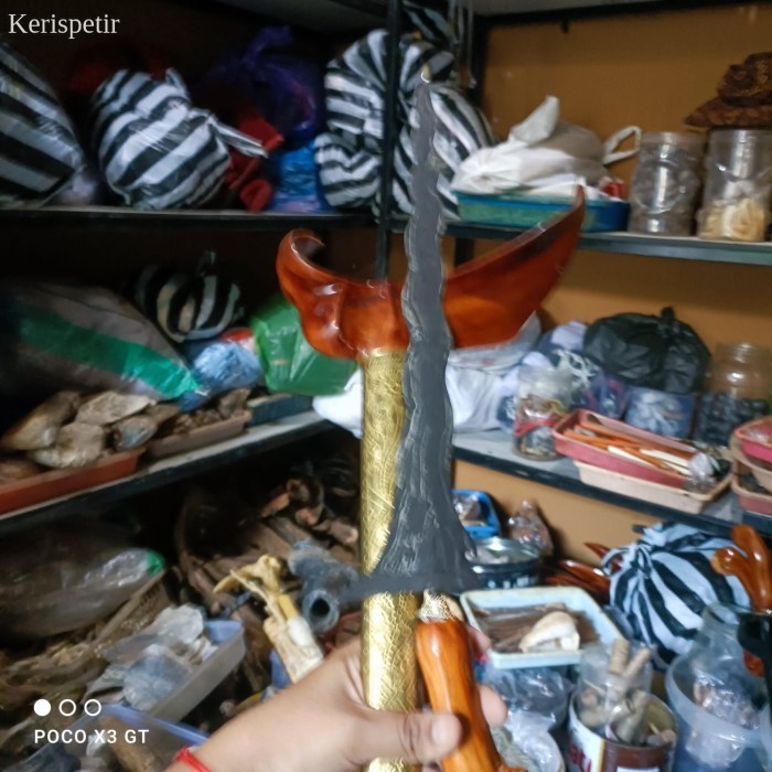 

keris sengkelat ngulit semongko ladrang solo bkn ganesha megantoro kam murah antik