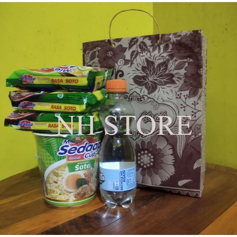 

Paper bag batik Paper bag motif paper bag kertas Besar Tas hajatan Tas sovenir ukuran 28X22X6cm