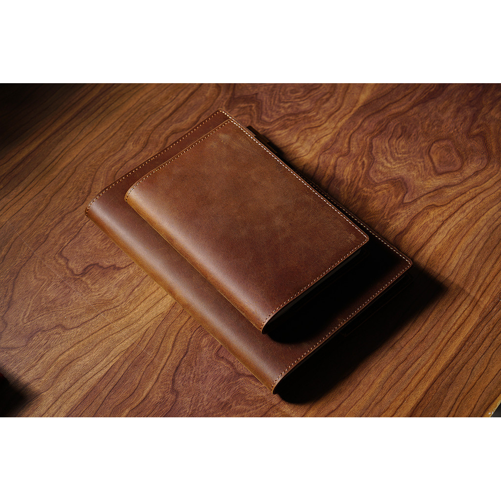 

Top-Grain Cowhide Fixed-Page Journal Cover A6 - Vintage Crazy Horse Leather Protective Sleeve for Notebooks/Diaries