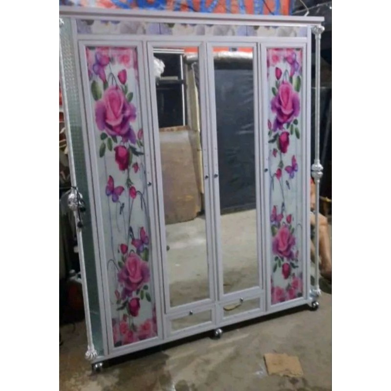 Lemari Pakaian Alumunium 4 Pintu Kaca Riben