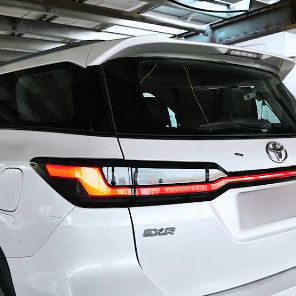 Stoplamp Fortuner Vrz Stoplamp Fortuner 2016 ~ 2025 LAND CRUISER ( LC ) Style Welcome Led Running St