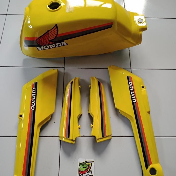 BODY SET TANGKI KUNING HONDA WIN 100 BODI SET TANGKI HONDA WIN 100. Motorcycle