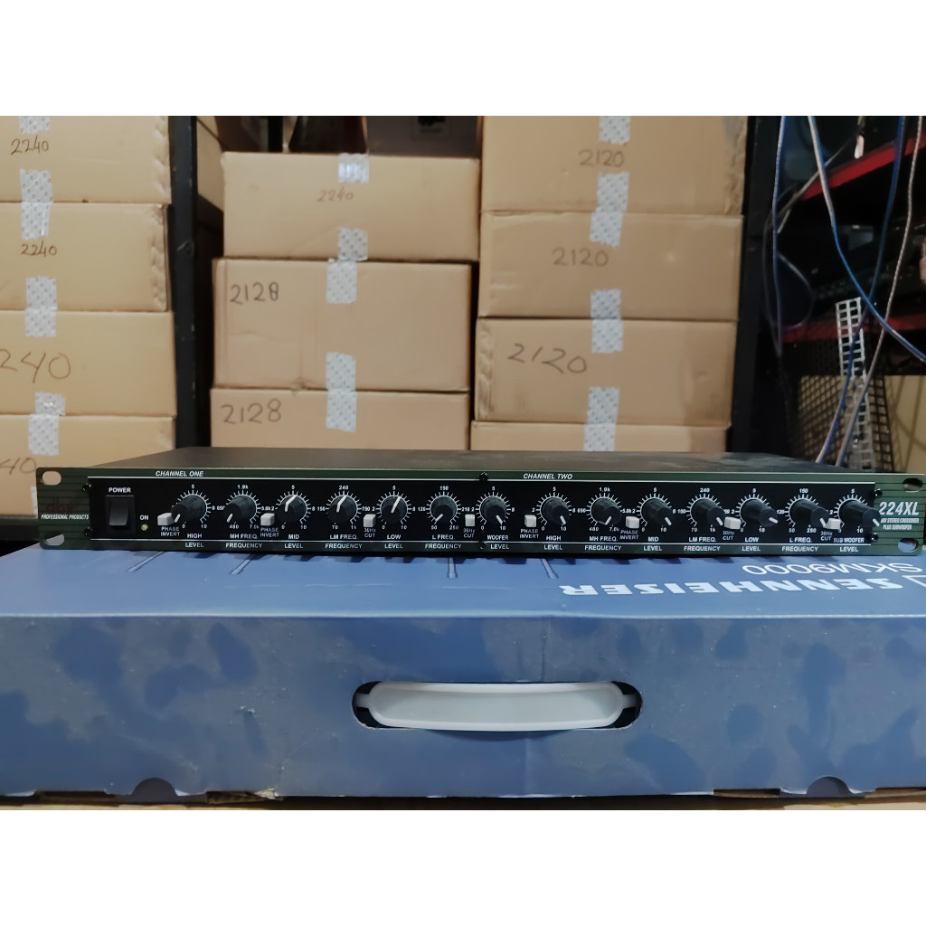 Crossover dbx 224XL 4 Way Stereo Plus Subwoofer Crosofer 2 Chanel 224 XL ORIGINAL MERK DBX KUALITAS 