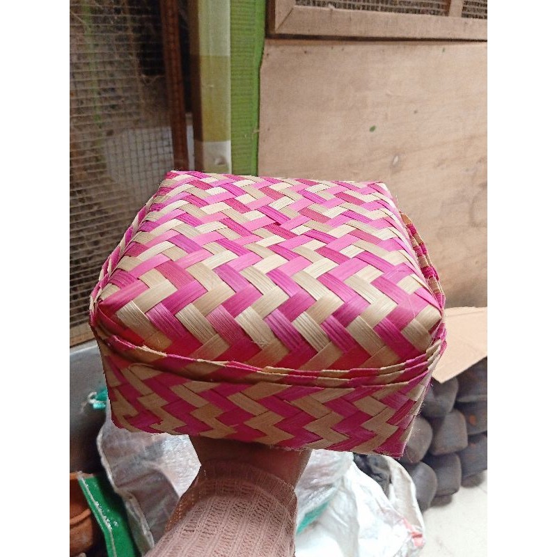 Pink - Besek Warna 18X18 Besek Hias Besek Warna Zigzag Besek Hampers Besek Hantaran