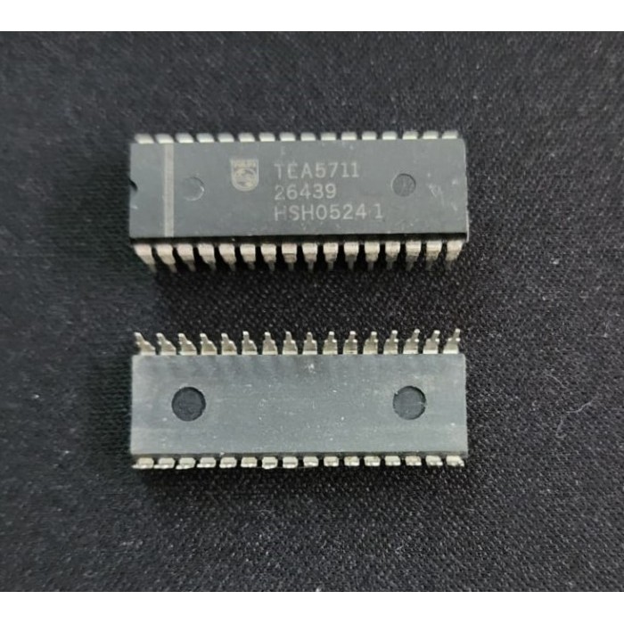 IC Integrated Circuit TEA5711 TEA 5711 Original Philips