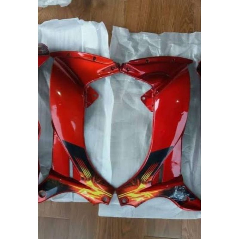 sayap dalam Yamaha Jupiter z Burhan tahun 2007-2008 merah maron