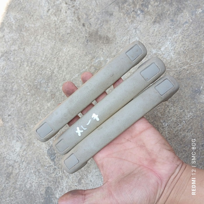 Hadgrip plafon pegangan tangan penumpang Suzuki Grand Escuso XL7 2.5