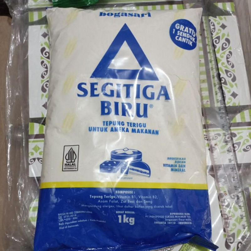 

TERIGU segitiga BIRU EKONOMI KEMASAN TRANSPARAN 1 KG TOKO ALMIRA PLASTIK