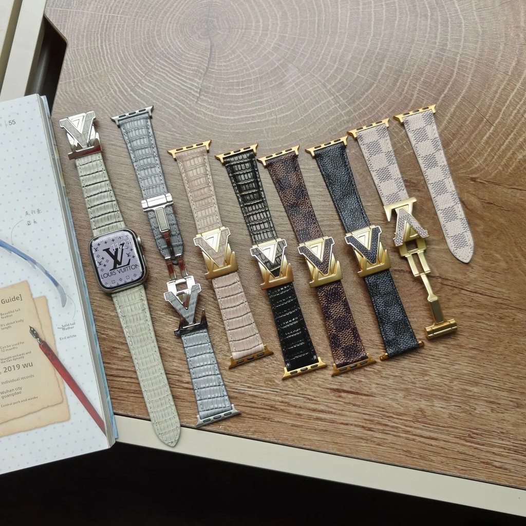 Magnetic Clasp Watch Band for Apple Watch 6 7 8 9 10 Version V Shape Magnetic Clasp Old Flower Lizar