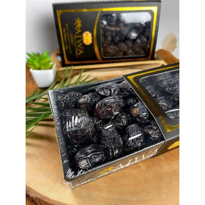 

Kurma Ajwa King Jumbo 500 gr Best Quality Lembut Legit Panen Terbaru