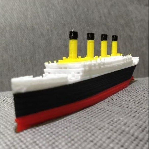 WIDHISTORE TITANIC - diecast replika miniatur kapal Titanic -  mainan kapal pesiar