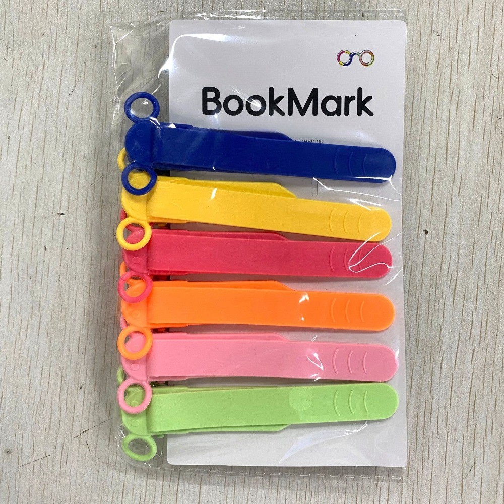 

Silicone Bookmark Clip Cute Elephant with Pen Holder Page Flipping Automatically Follows Notebook Page Divider for School