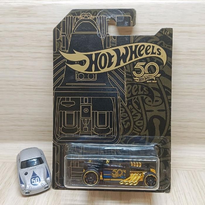 SLK99 hot wheels bone shaker black gold 50th series