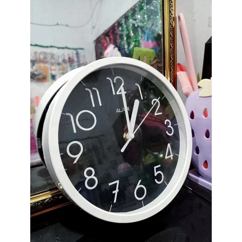 

Jam Dinding Alari AL1209-1668 Minimalis Analog Minimalis Hitam Besar Dekorasi Kamar Murah