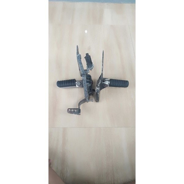 Footstep depan Ninja RR Original Footstep depan pijakan kaki ninja rr 150 ori