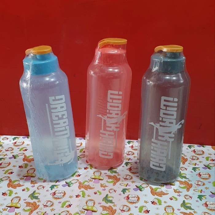 

Tempat air 1000 ml ada muncung (tutup kecil)