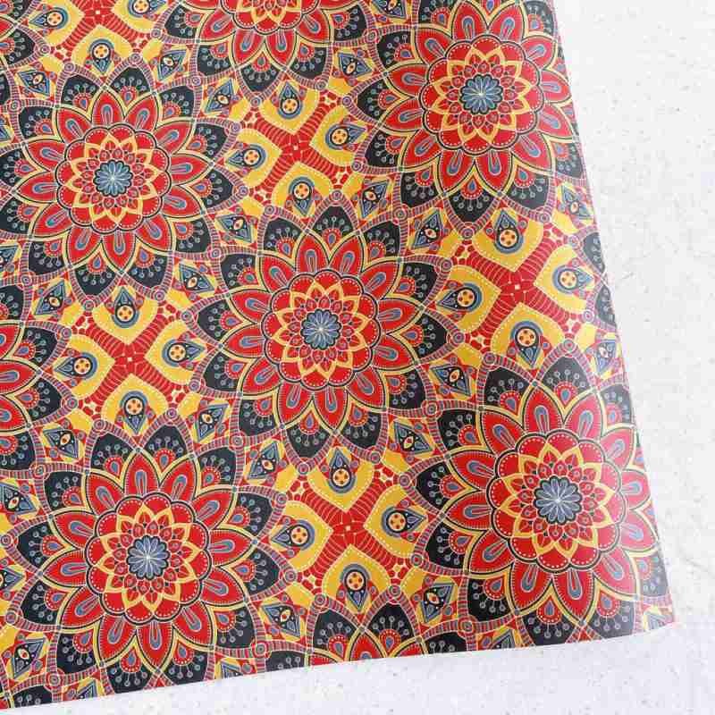 

Kertas kado batik coklat