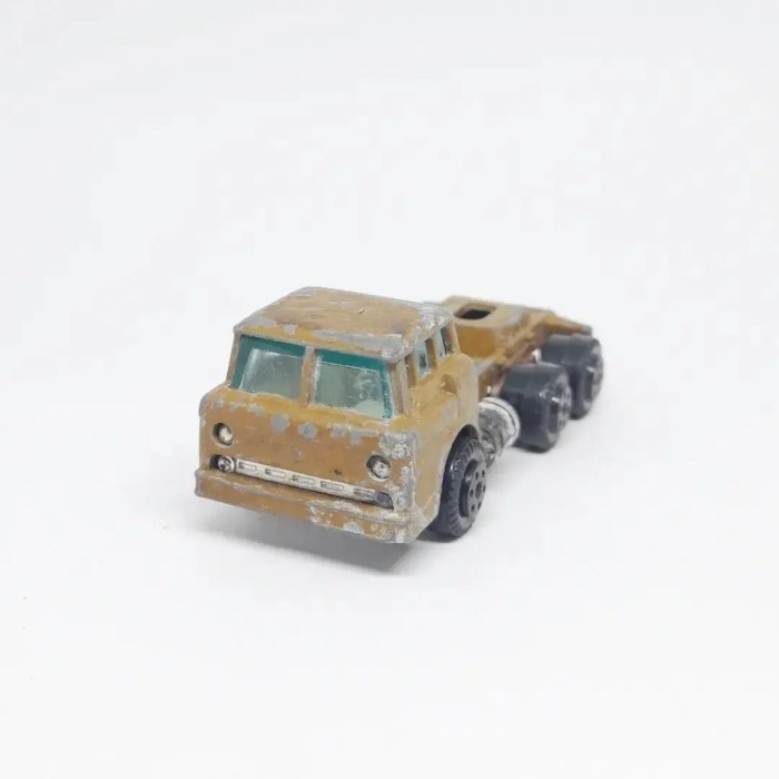 TOY Ford C600  Yatming Diecast Truck