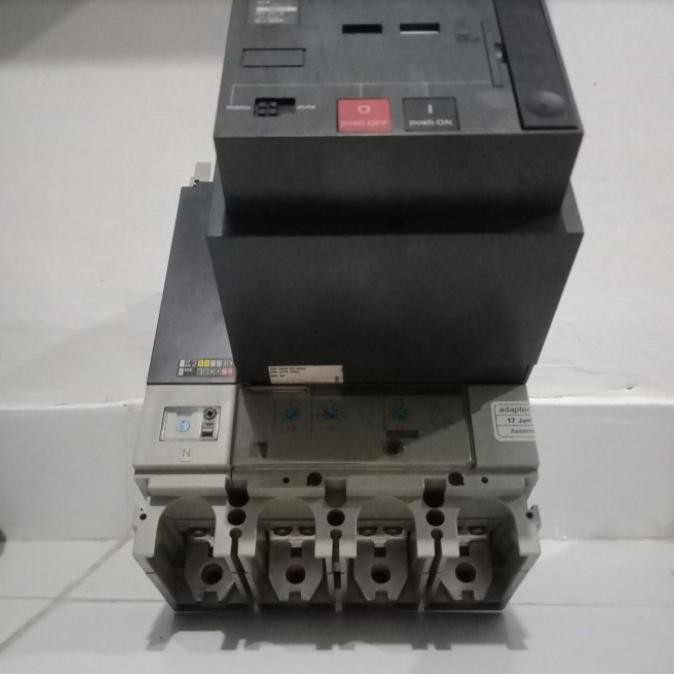 MCCB NS 400N 4P 400A+MOTORIZED MERLIN GERLIN