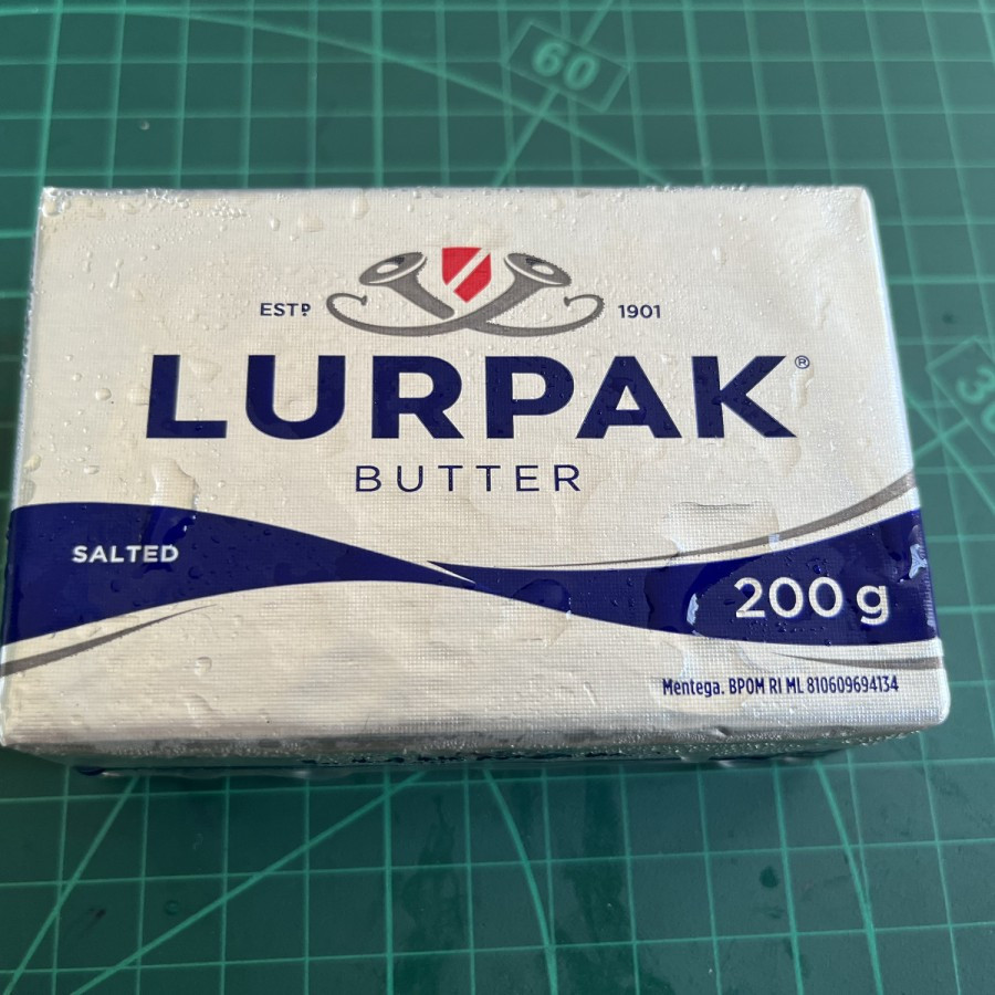 

Lurpak Salted butter 200gr Danish butter mentega Asin