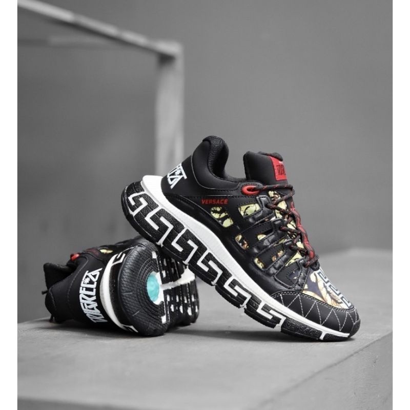Sepatu Sneakers Versace Trigreca Black Gold Hitam Emas Murah Premium