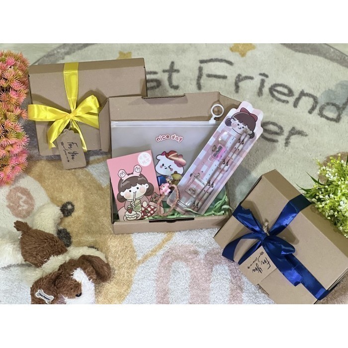 

Hampers ATK Murah/ Hampers Stationery/ Hampers Atk Cewek Dan cowok/ kado/ Hadiah