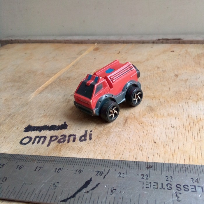 MS99 diecast corgi merah tooned