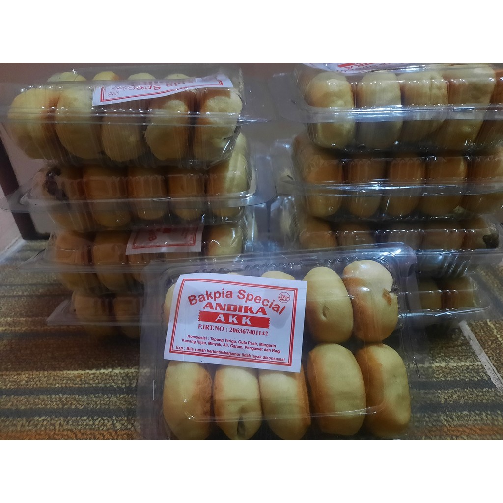 

Kue Bakpia Special Andika Pia Kering Merk AKK isi 10 Pcs Rasa Kacang Hijau Enak Gurih Manis Murah Bergizi Cemilan teman ngopi Enak