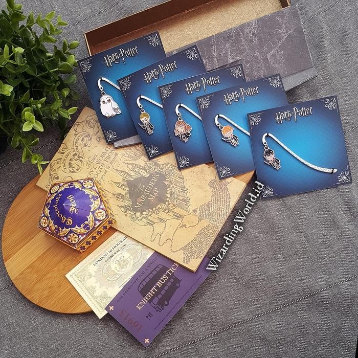 

Bookmark Pembatas Buku Harry Potter Hedw Ron Hermione Malfoy Metal - Ron