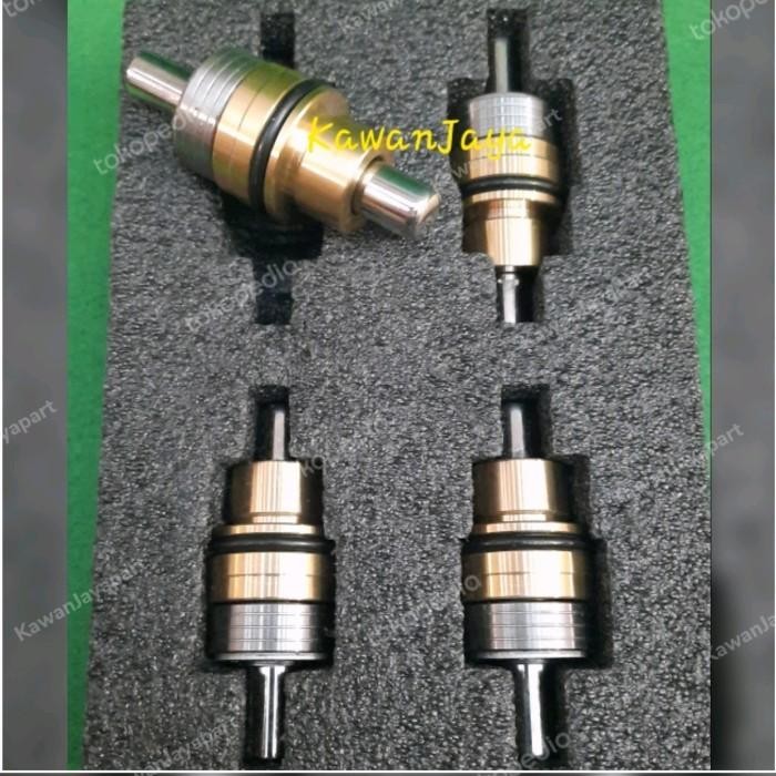 Pusher Pedal Kaki Daewoo DH200-5 DH220-5 per pcs