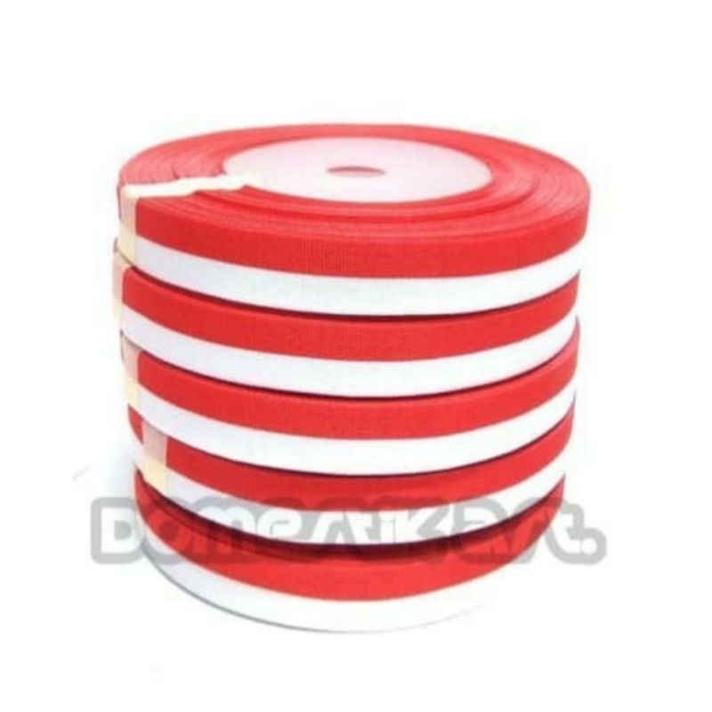

Pita satin merah putih 1 inci / hiasan 17 agustus / HUT RI / pita kain aksesoris HUT RI merah putih / Bendera merah putih /pita merah putih