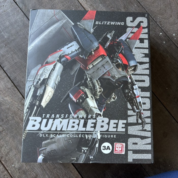 Threezero DLX Bumblebee Blitzwing transformers