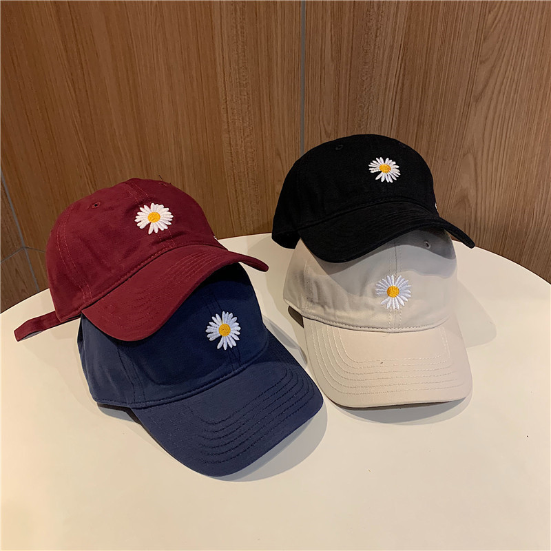 New daisy baseball cap female / male GD Korean baseball cap G-Dragon embroidered baseball cap adjust