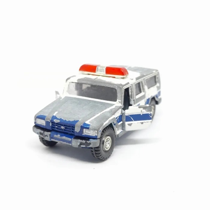TOY Tomica Toyota Mega Cruiser  Diecast Skala 64 Junk Mobil