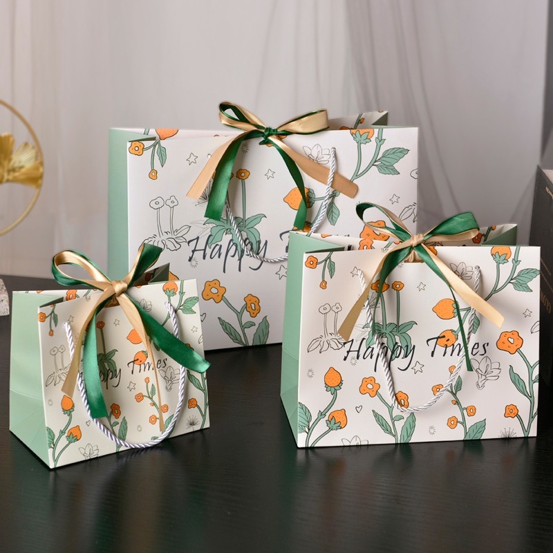 

Variant V-310 - Paperbag - Paper bag - Paperbag Kado - Gift Bag - Premium PaperBag -Kantong Kado - Kantong Souvenir - Tas Kado Premium Souvenir Wedding - Goodie Bag - Paperbag Pita - PaperBag Tas Hadiah - PaperBag Premium Quality - Hadiah Wedding Souvenir