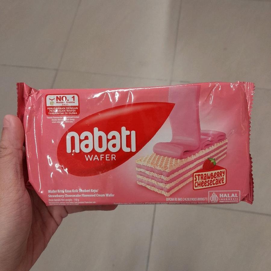 

Nabati Bites Wafer Krim Rasa Strawberry Cheesecake 110gr