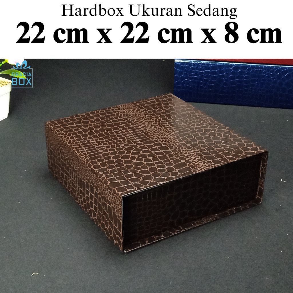 

Hardbox Hampers - Box Fashion - Kotak Baju motif kulit - Ukuran 22 cm x 22 cm x 8 cm