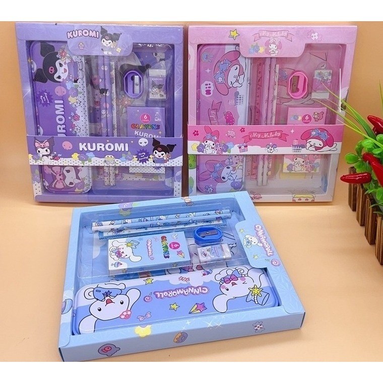 

KOTAK PENSIL ANAK 7 IN 1 KUROMI / TEMPAT PENSIL ALAT TULIS KUROMI / HADIA ULANG TAHUN ANAK / AIKA STATIONERY SET - SHENARCORNER168.SMG